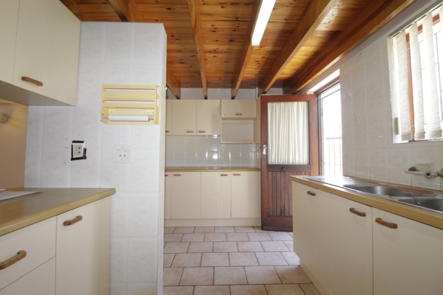 3 Bedroom Property for Sale in Jeffreys Bay Central Eastern Cape